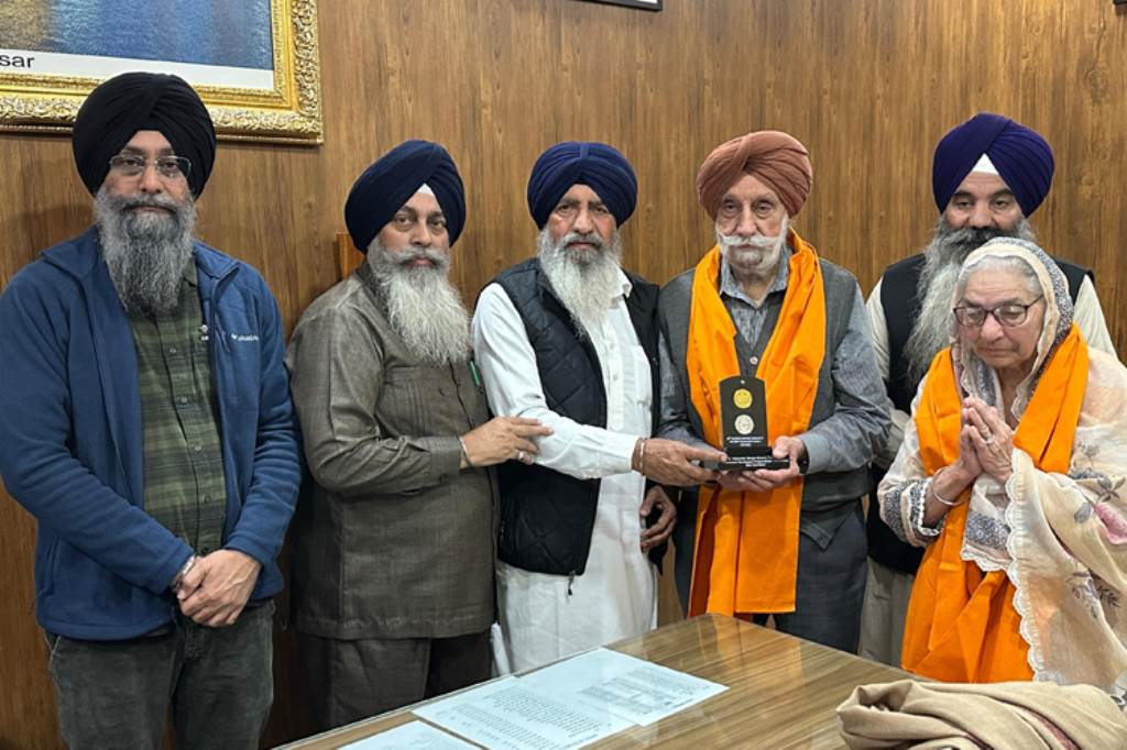 USbased Sardar Harkishan Singh Bhatti contributes to SGPC Flood Relief Fund